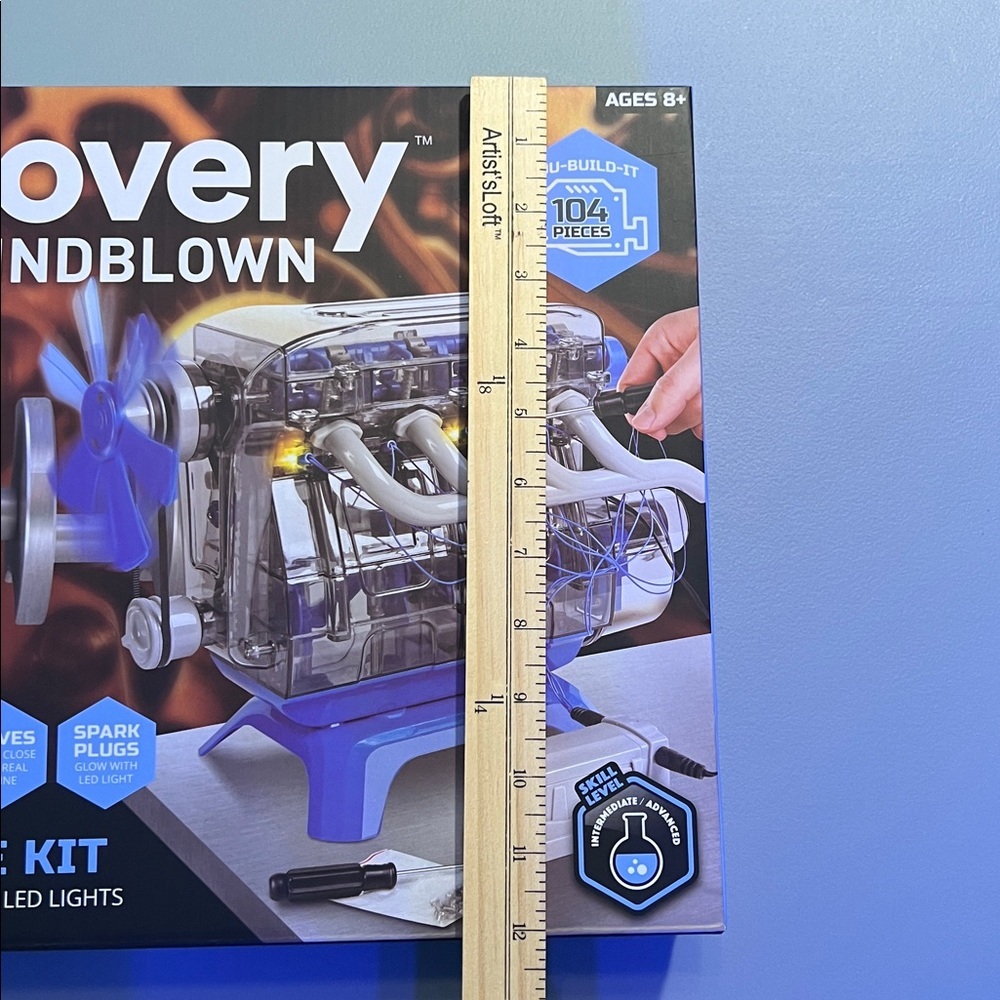 Discovery Mindblown Model Engine Kit. Never unboxed. Age 8+ - Picture 6 of 14